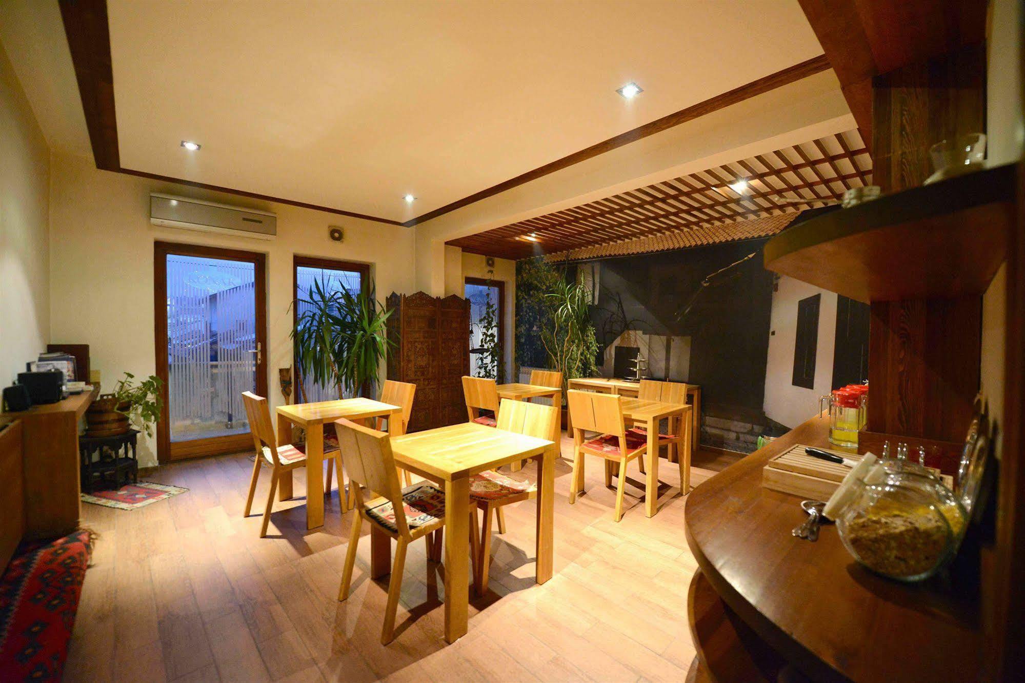Garni Hotel Konak SJJ Exterior foto